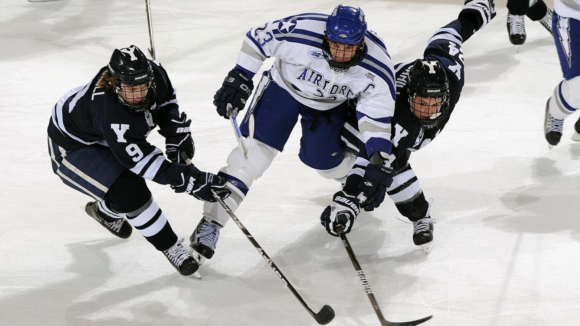 塔图姆赛点兑现，皇家马德里淘汰AC米兰晋级四强，主帅激动落泪