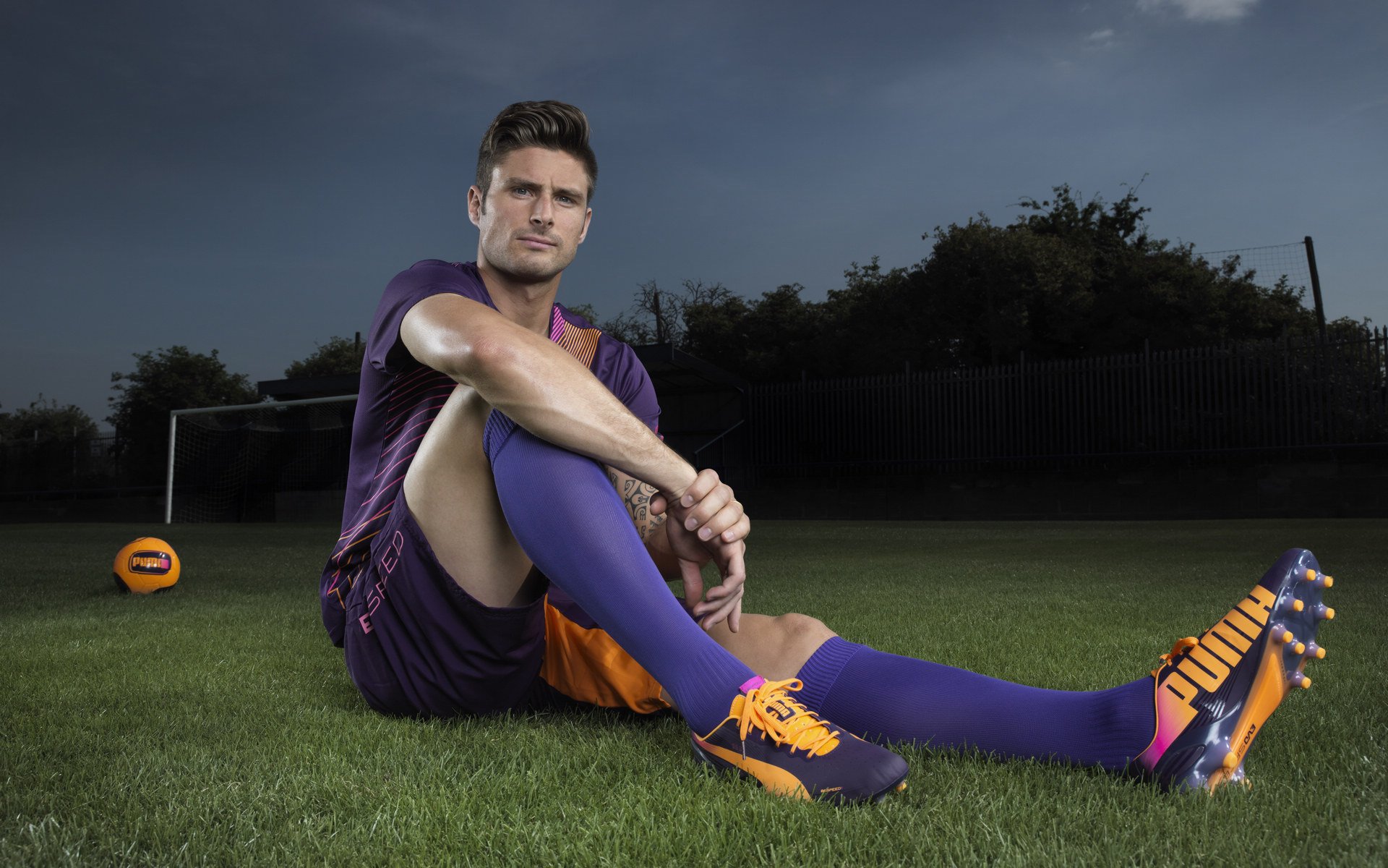 萨拉赫回归赛场，关键助攻首场状态亮眼，拜仁观众沸腾！